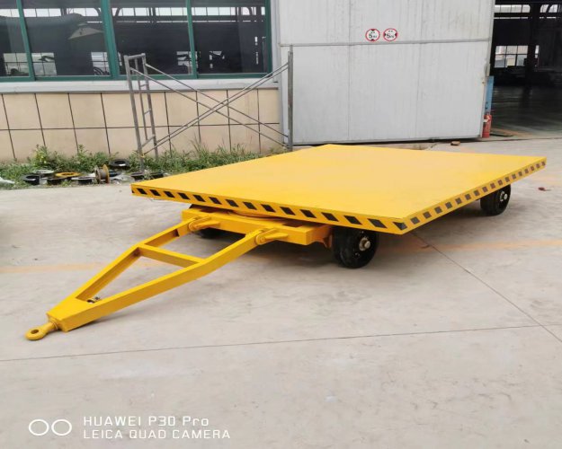 牽引平板車